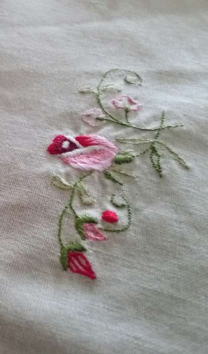 Beautiful embroidered doily - about 30cms across