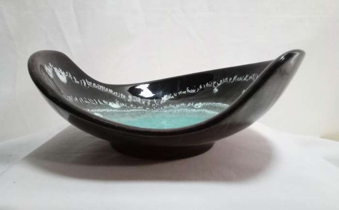 Gorgeous vintage porcelain bowl