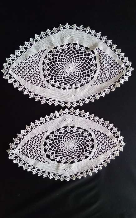 Two lovely crocheted Vintage white oval doilies