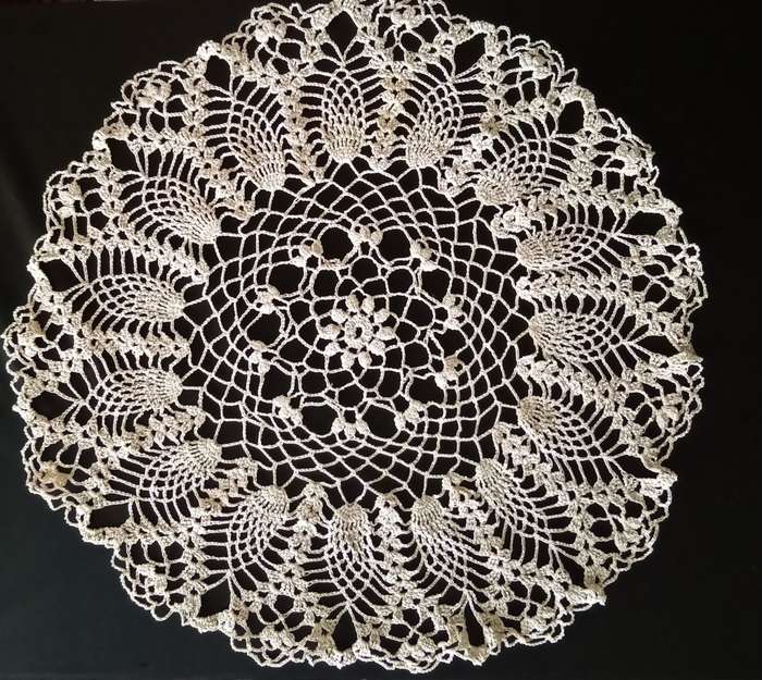 Stunning large vintage beige crocheted doily