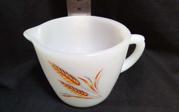 Lovely vintage Anchor Hocking milk glass jug