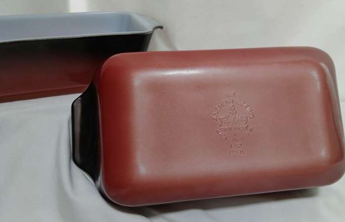 Two Vintage Anchor Hocking FIRE KING Brown Ombre loaf pans