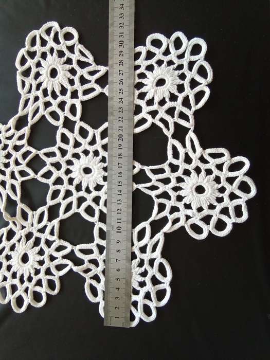 Lovely white vintage tatting/crocheted doily nr.2