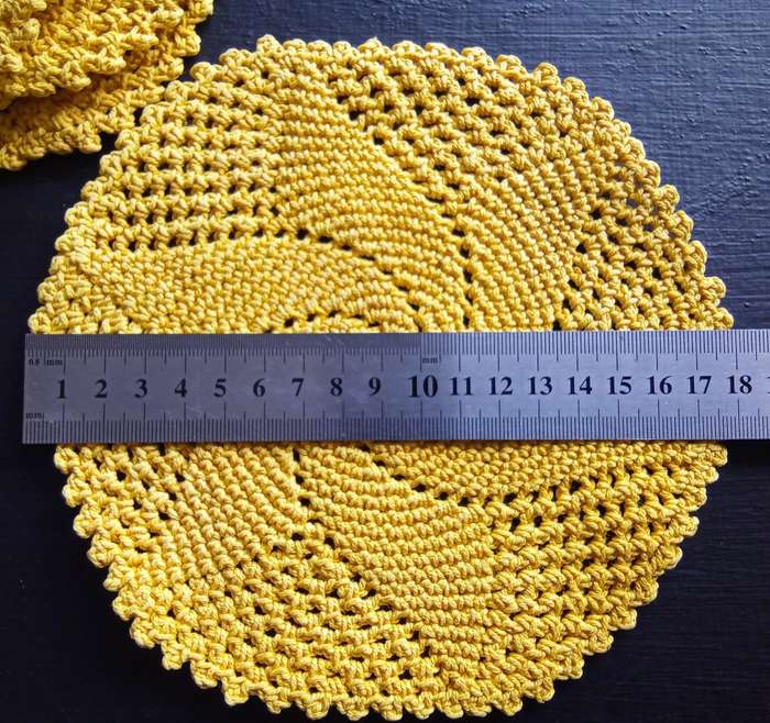 Six bright yellow vintage crocheted doilies/placemats - 18cms