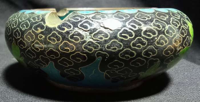 Vintage Cloisonne ashtray Enamel Floral Design