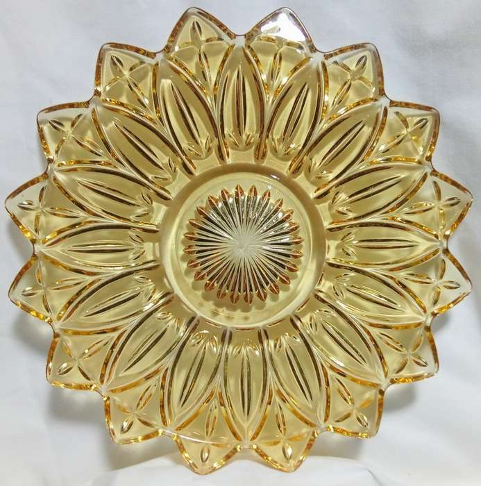 Lovely 1960`s `Federal glass` plate - perfect condition