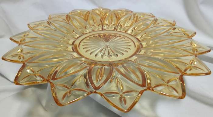 Lovely 1960`s `Federal glass` plate - perfect condition