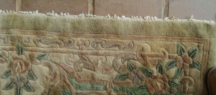 A lovely vintage (possibly antique) Chinese rug in muted colours (2.75x1.83m)