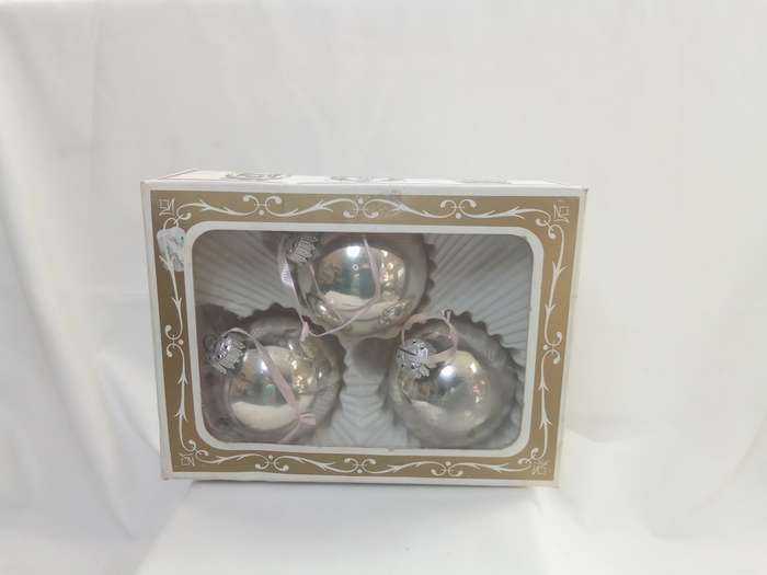 Three stunning vintage German Christmas baubles