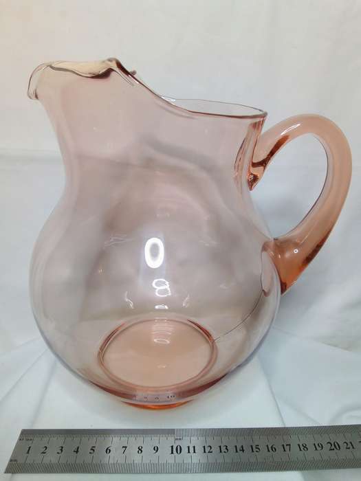 Stunning large 1930's Macbeth Evans pink depression glass pitcher