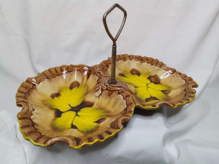 Stunning vintage 1970s Maddux of California pottery serving divided dish