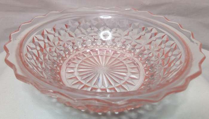 Beautiful Vintage pink glass bowl