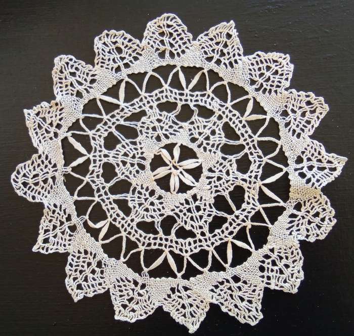 Pretty vintage finely crocheted doily