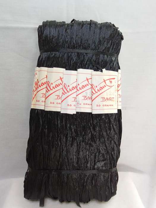 Vintage black synthetic raffia from Germany 10x20gr