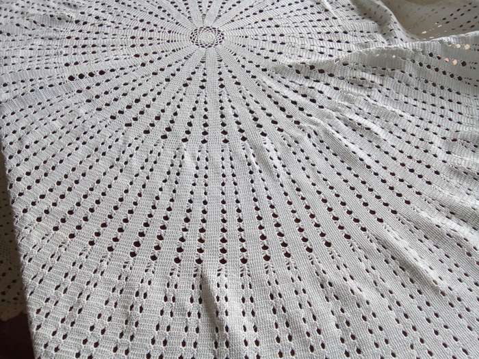 Stunning large white vintage hand crocheted round tablecloth