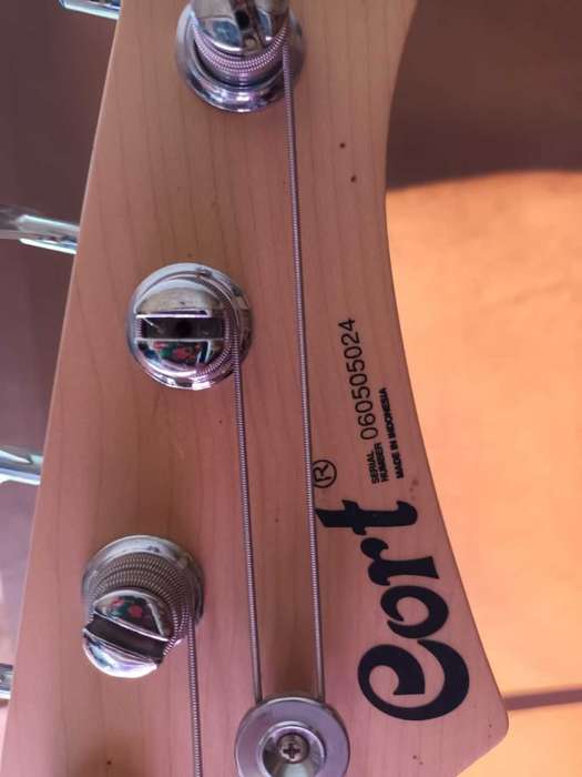 2006 Cort bass guitar GP54P