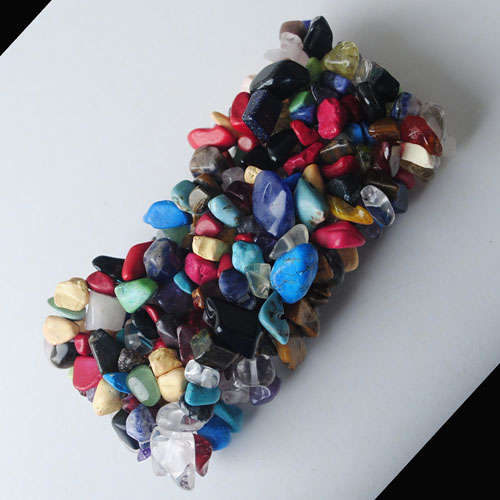 A real STUNNER! Multi-gem chips Stretch Bracelet !!