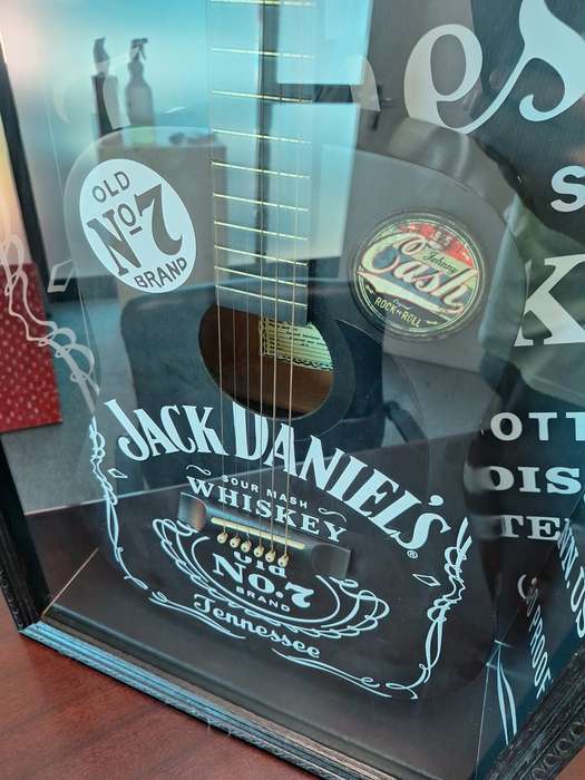 JACK DANIELS Box Framed Decorative Guitar & Whiskey