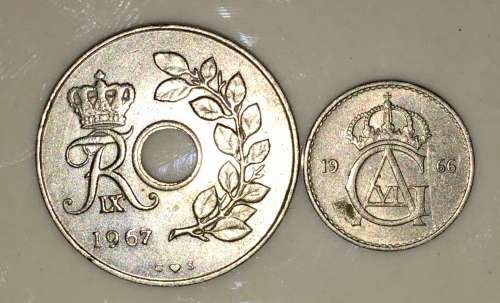 SWEDEN 10 ORE 1966 & DANMARK 25 ORE 1967