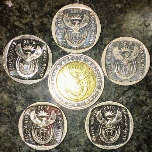 COMPLETE SET OF COMMEMORATIVE 25 YRS OF CONSTITUTIONAL DEMOCRACY R5 and R2 COINS 2019(1 BID TAKES AL