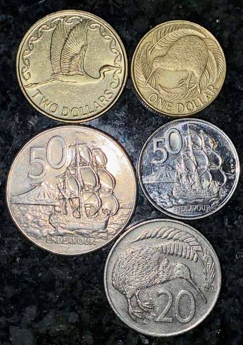 NEW ZEALAND SET 2 DOLLAR 1991, 1 DOLLAR 1990, 50 CENT 1986, 20 CENT 1982 & 10 CENT 2006