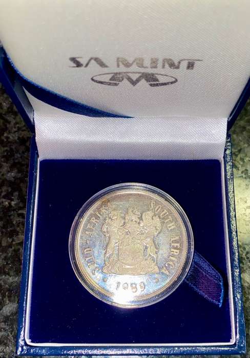 SOUTH AFRICA PROOF SILVER R1 -- 1989 -- NICE BLUE GREY TONING IN SA MINT BOX & CAPSULE