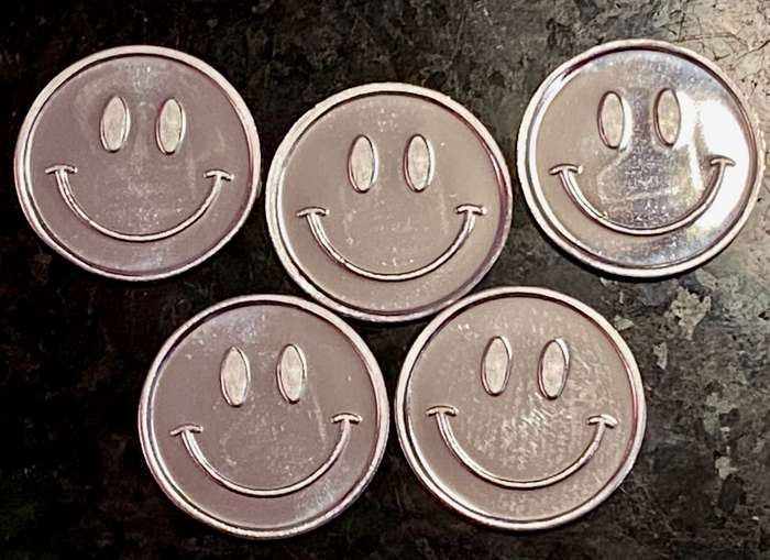 999 SILVER ROUNDS -- SMILEYS -- 1 GRAM FINE SILVER ROUND (BID PER SMILEY)