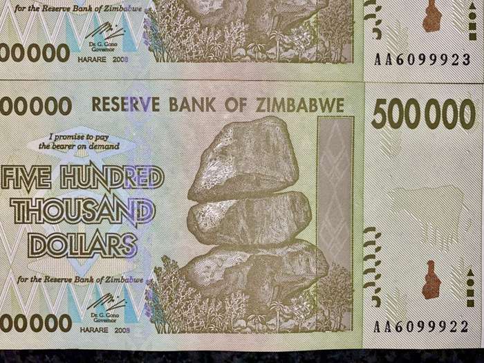 ZIMBABWE SET 500,000 DOLLARS IN SEQUENCE AA6099922-923 -- 2008 UNC (1 BID TAKES ALL)