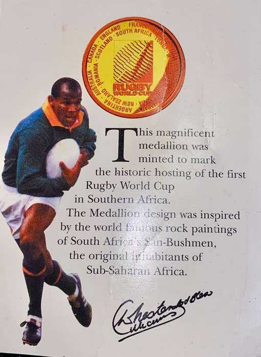 RUGBY WORL CUP 1995 COMMEMORATIVE MEDALLION IN OFFICIAL FOLDER - MEDALLION SEALED IN COIN HOLDER
