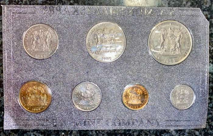 S A MINT UNCIRCULATED SET 1989 -- R1 TO 1 CENT - SEALED FROM SA MINT