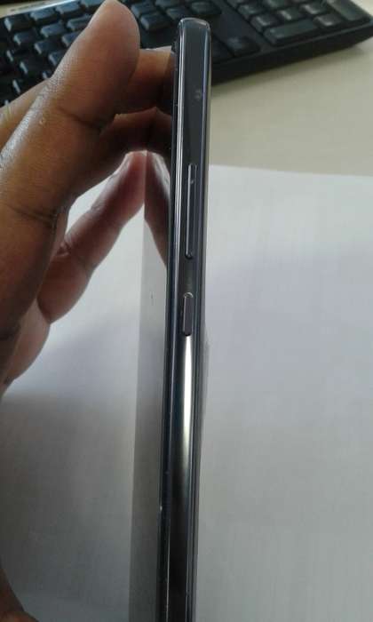 HUAWEI MATE 10 PRO -128GB SPACE -6GB RAM- 4000MAH BATTERY-BEAUTY
