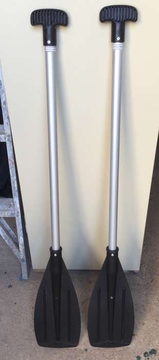 Set of Oars (Brand New) Floating  1060/160mm