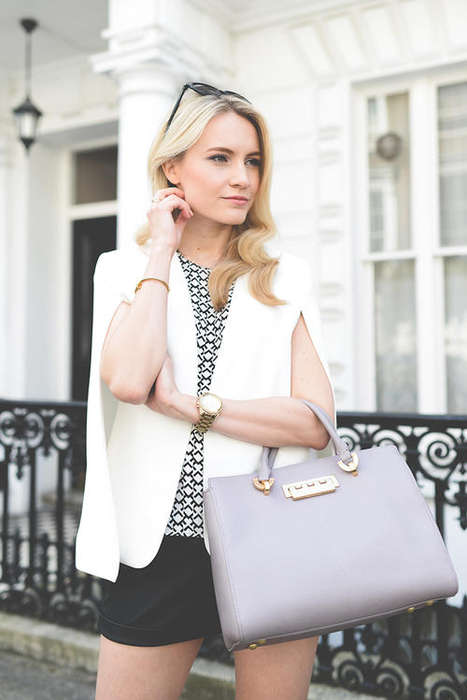 White cape blazer - 32-34