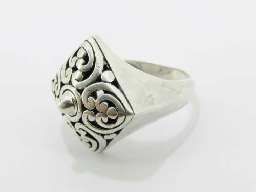 A  Gorgeous Chunky  Scroll Design Ring in Sterling Silver.
