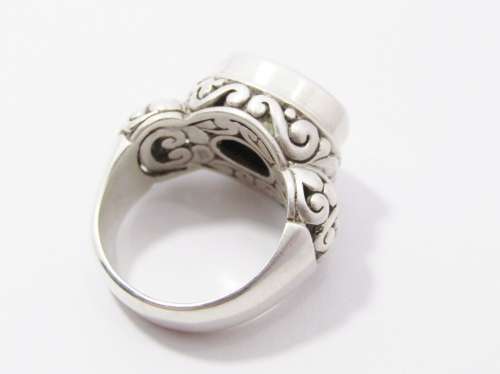 A Gorgeous Filigree Onyx Ring in Sterling Silver.
