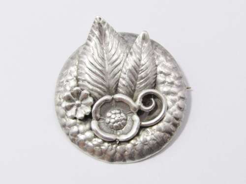Lovely Vintage Mari-Lou Sterling Silver Brooch