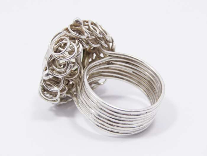 A Gorgeous  Light Green Quartz Nest Design Ring in Sterling Silver.