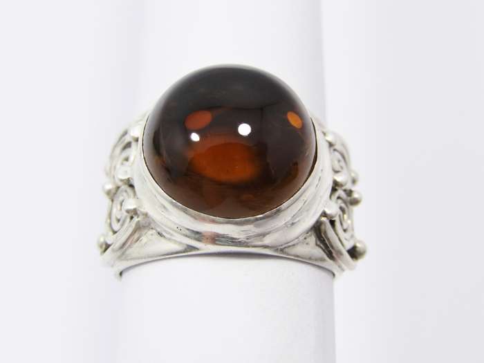 A Gorgeous Cabochon Honey Citrine Ring in Sterling Silver.