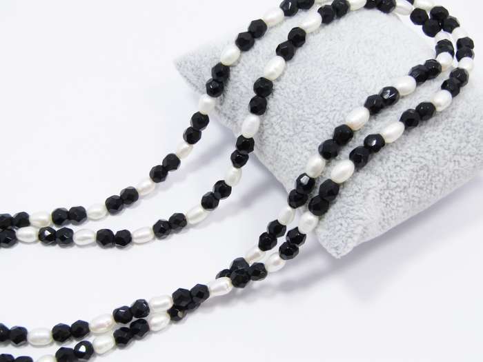 A Freshwater Pearls and Black Jet Beads With a Sterling Silver Clasp