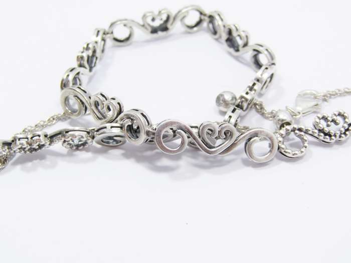 A Beautiful Vintage Scroll Design Pandora  Necklace in Sterling Silver.