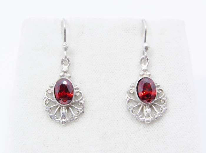 A Lovely Pair  of Vintage Design Red Stone Dangling Earrings in Sterling Silver.