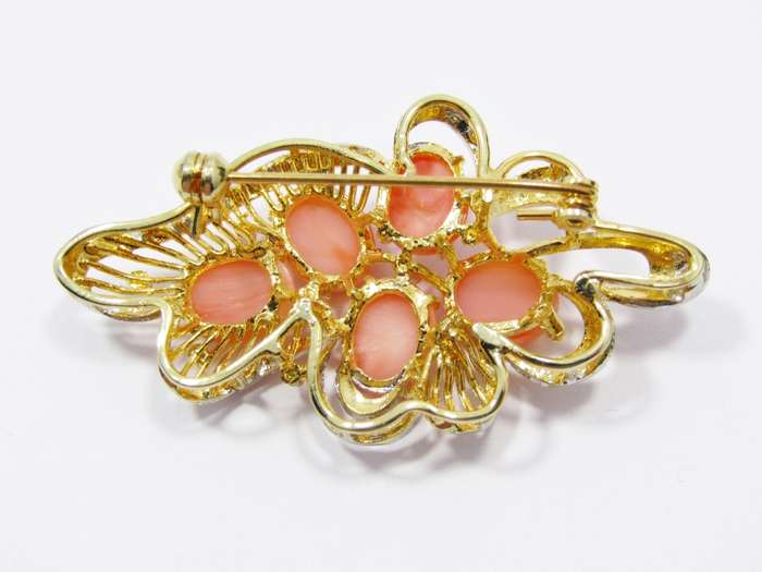 Beautiful Genuine Coral & Costume Jewellery Brooch