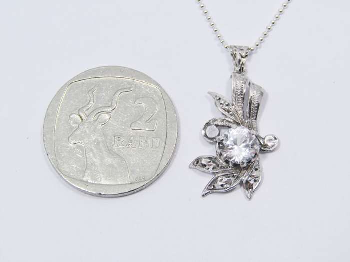 A Very Pretty Vintage Design Pendant With a Clear Paste Stone on Chain in Sterling Silver.