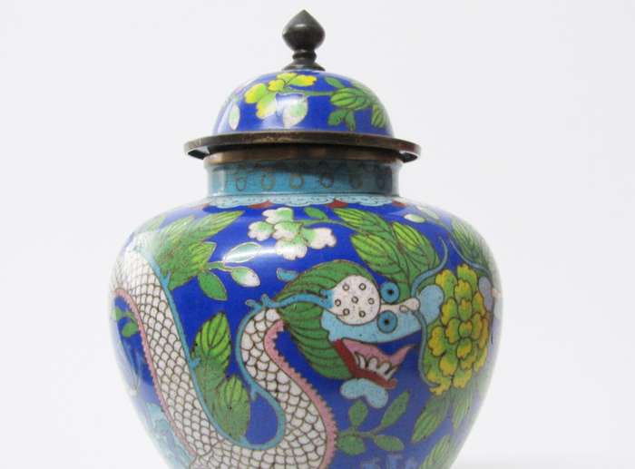 Beautiful! Antique Oriental Dragon Cloisonne Ginger Jar
