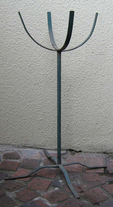 POT PLANT STANDS