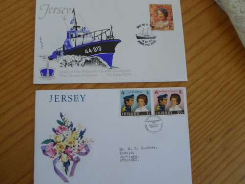 FOLDER 13 X GUERNSEY AND JERSEY FIRST DAY COVERS SEE PICS