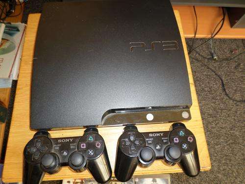 PS 3 250 GB with 2 x Extra Sensitivity Controllers