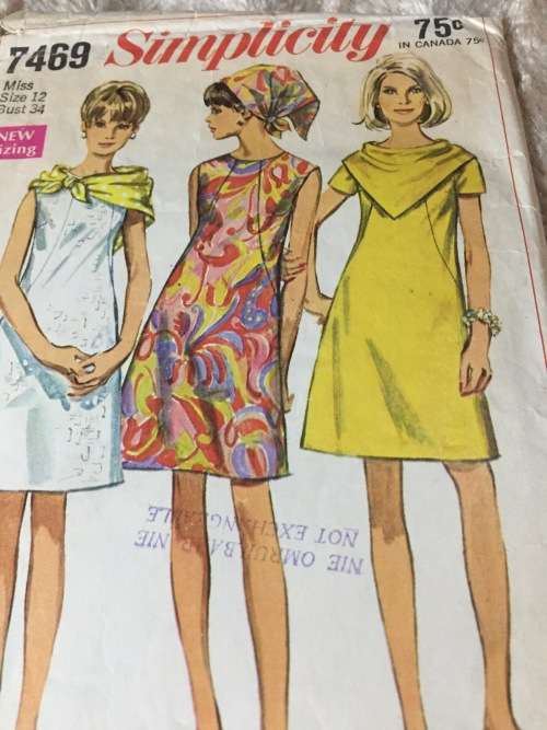 PATTERN SIMPLICTY 7469*1967 (VINTAGE) - DRESSES and SCARVES (SIZE 12)