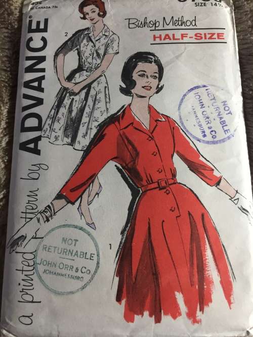 PATTERN ADVANCE 9790 (VERY VINTAGE, TIDY PATTERNS) - DRESSES WITH BELT (SIZE 14.5)