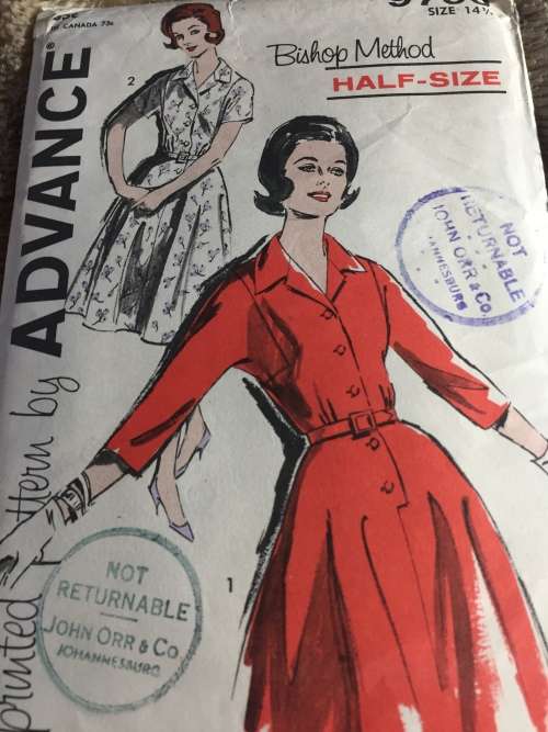 PATTERN ADVANCE 9790 (VERY VINTAGE, TIDY PATTERNS) - DRESSES WITH BELT (SIZE 14.5)